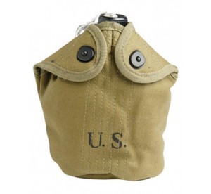 Gourde US M10 avec quart et...